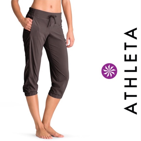 Drawstring Capri Yoga Pants